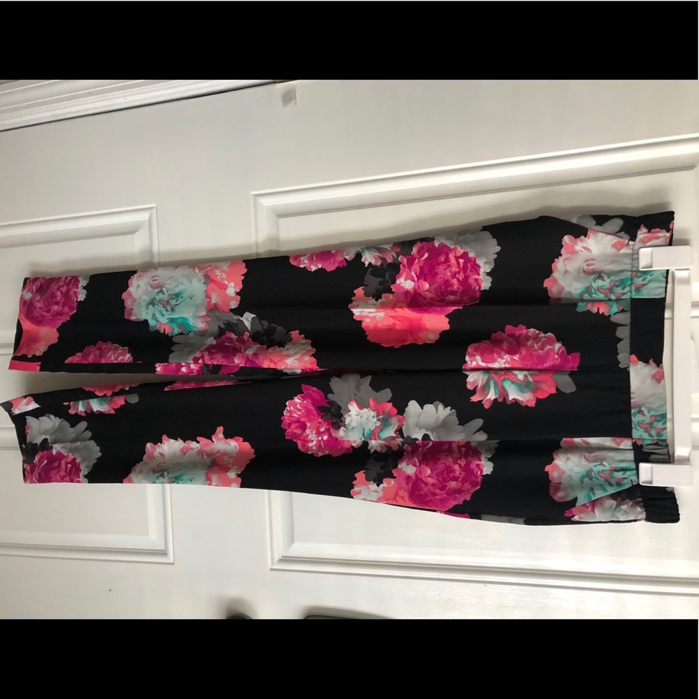 Floral Black Pants with pockets S
